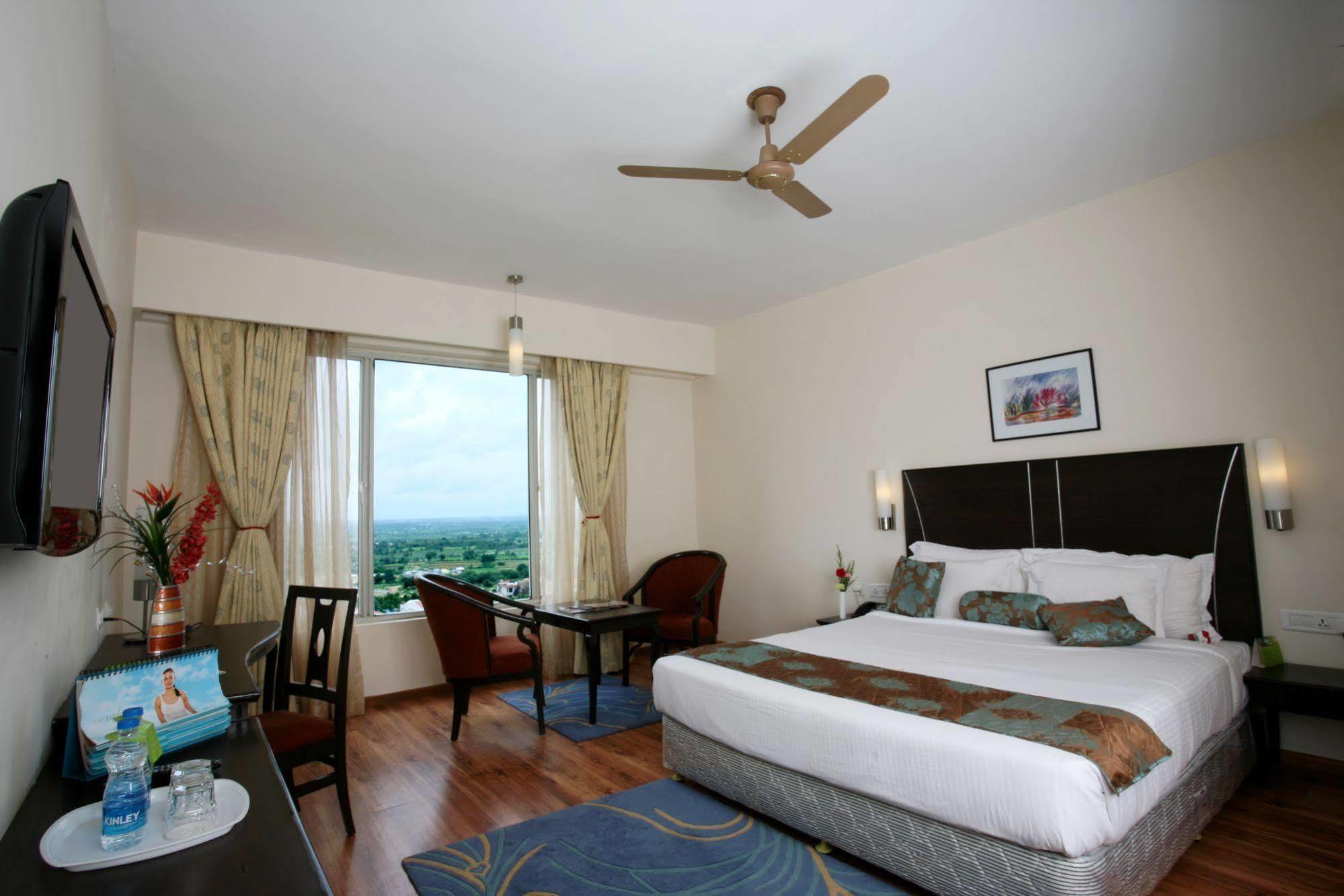 Hotel Oh Biz Premier At Leonia 3*